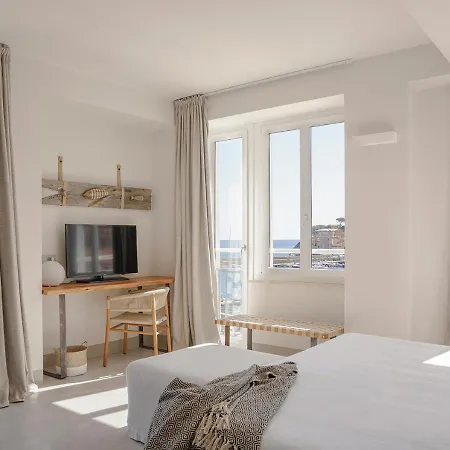 Hotel La Guardia Giglio Porto
