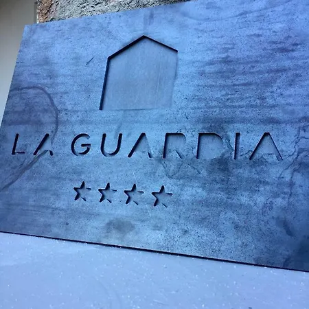 La Guardia Giglio Porto